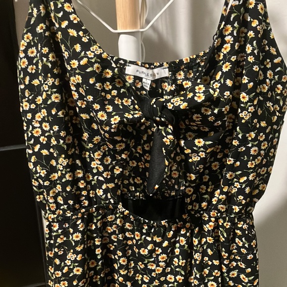 Floral Cut Out Romper - Picture 3 of 10